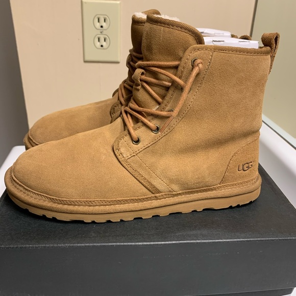 Men’s UGG Boots size 9 main image 5